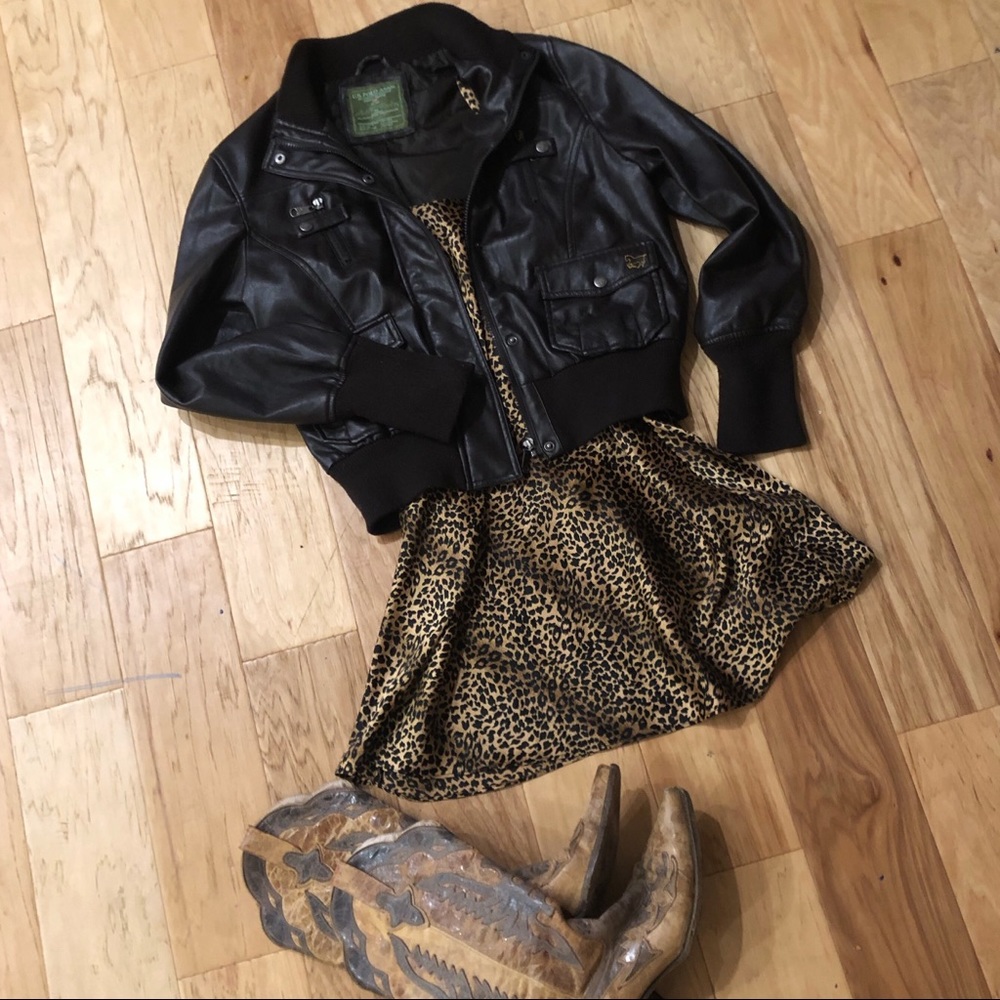 (VNTG) MILE HIGH FAUX LEATHER BOMBER👇 ⁣